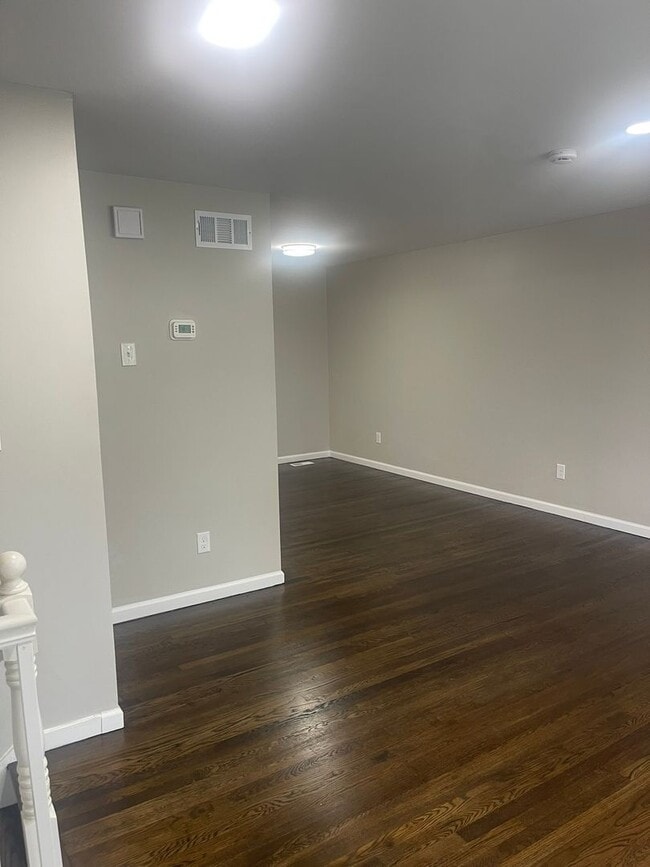 Building Photo - 4803 Paulson Dr