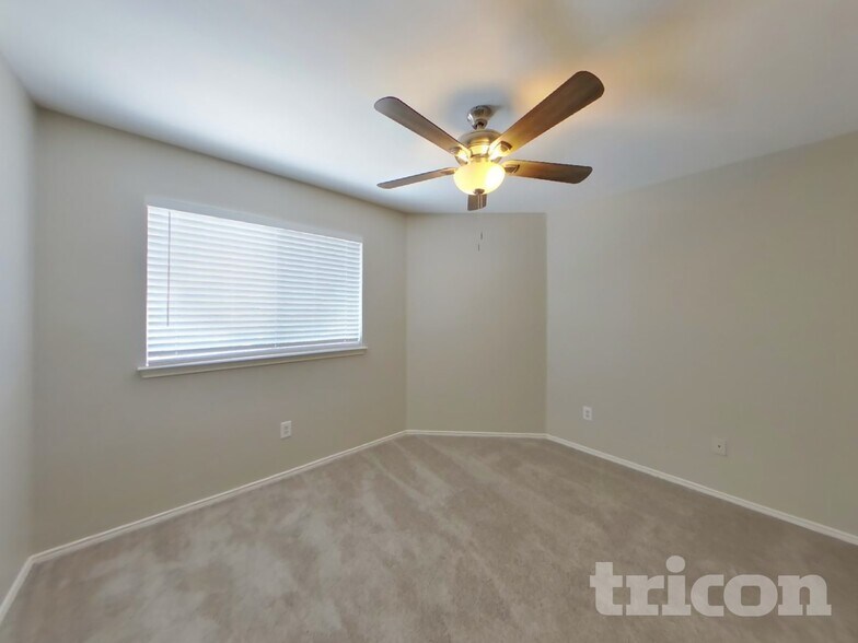 Building Photo - 1505 Yellowbird Ct