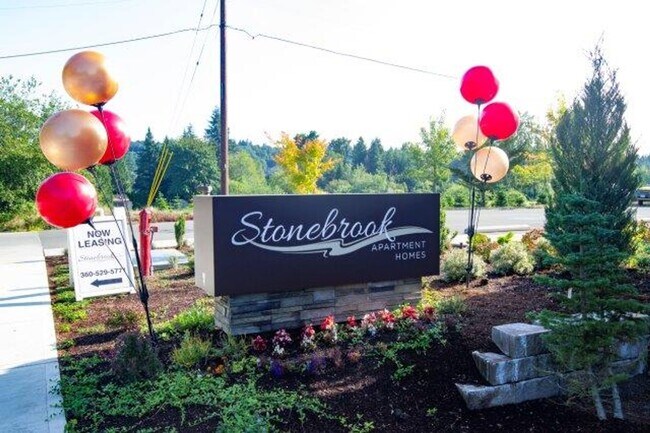 Building Photo - Come check out this 2 bedroom 2 bath with upscale interiors and open concept floorplan!