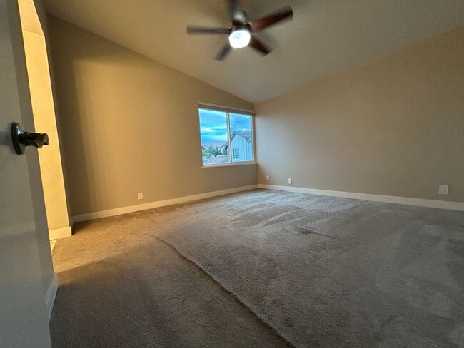 Building Photo - Beautifully Updated 4-Bedroom Home in Came...