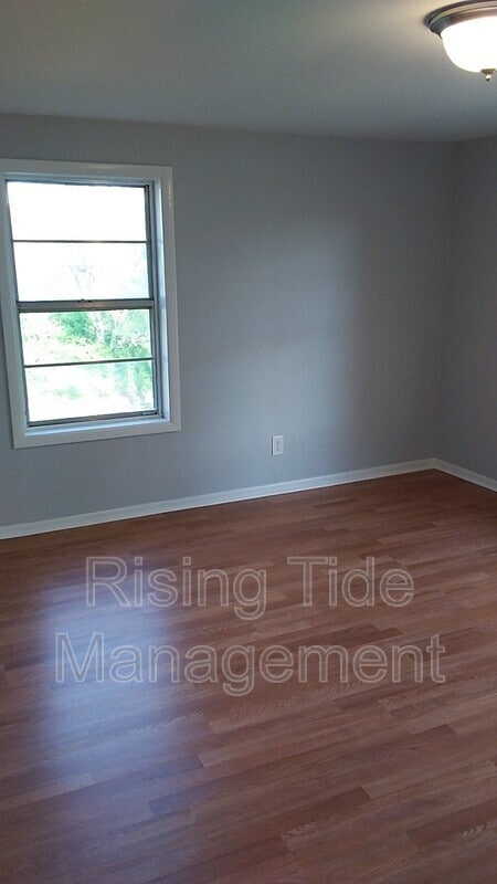 Building Photo - 9321 Silley Dean Rd