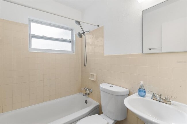 Building Photo - 452 45th Ave N