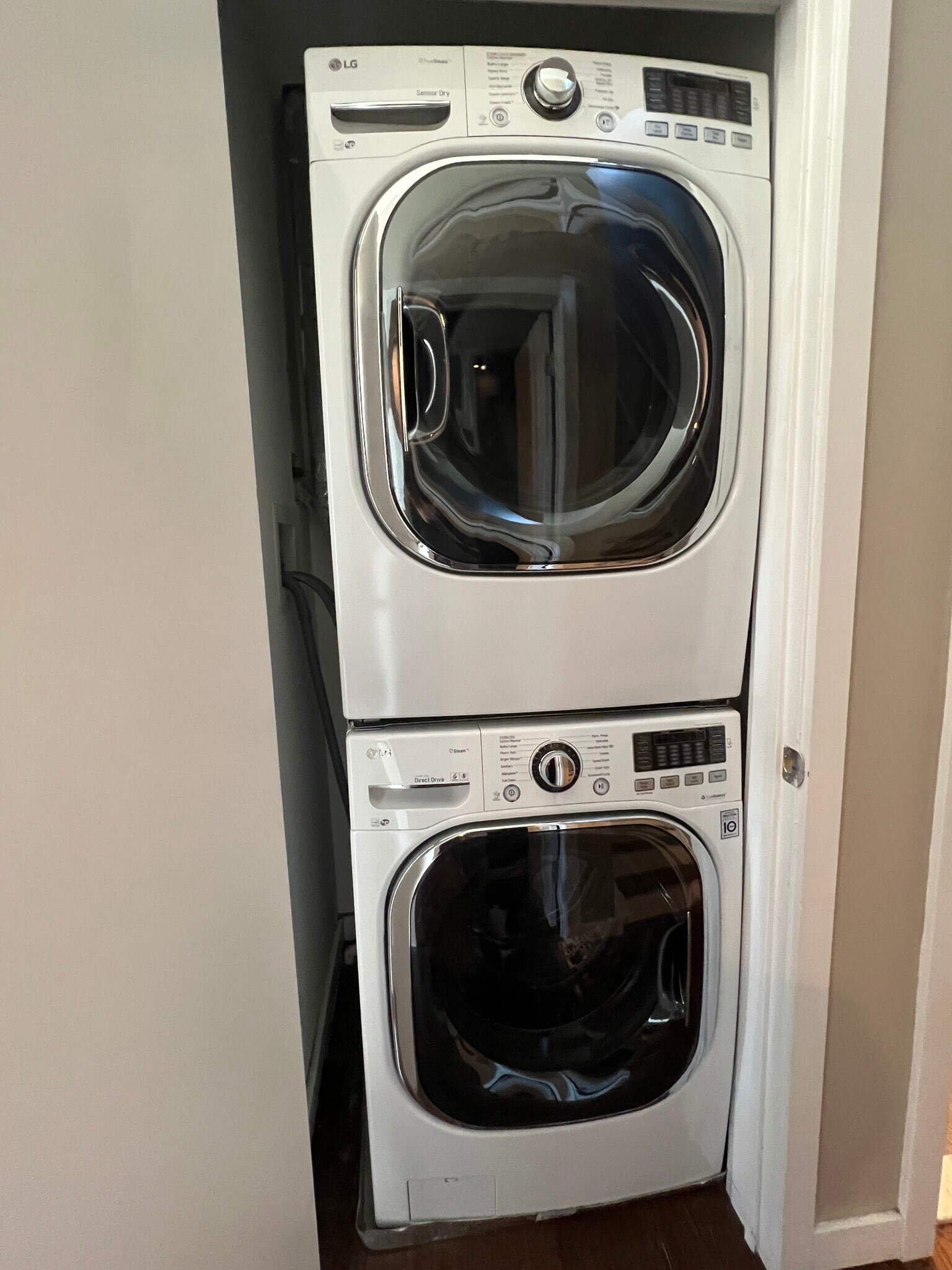 Laundry - 227 W Thompson St