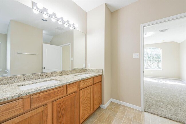 Building Photo - 14122 Austin Hollow Ct