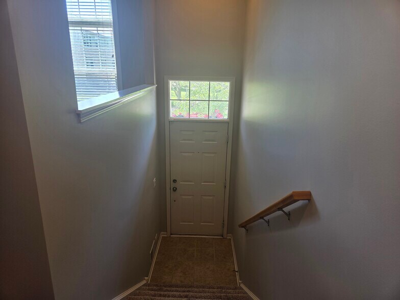 Building Photo - 3419 Bradbury Cir