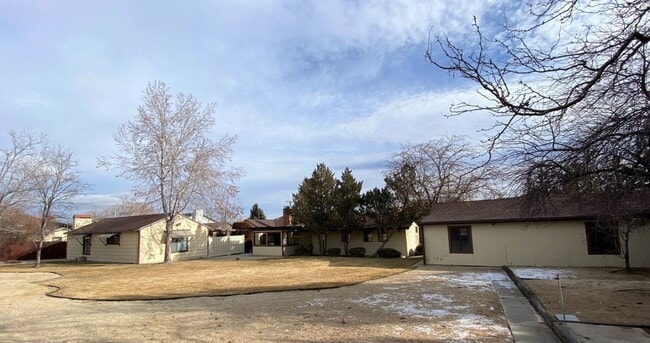 Building Photo - Beautiful Home in Old Southwest Reno w/Large Backyard