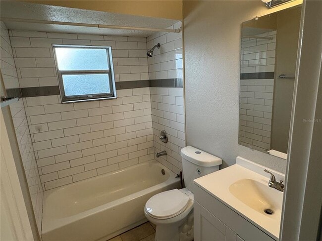 Building Photo - 5644 Silver Spur Dr