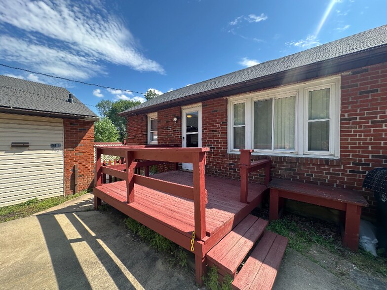 Building Photo - 5388 Chapmans Rd