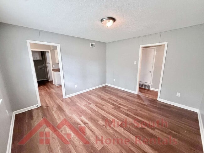 Building Photo - 4627 Crystal Springs Dr