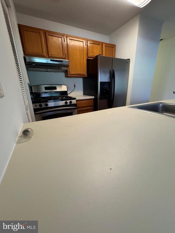 Building Photo - 1303 Hickory Cir