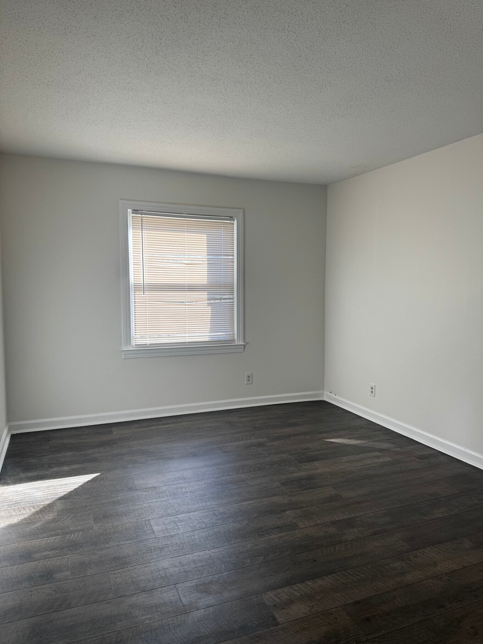 Bedroom - 146 Rue Fontaine