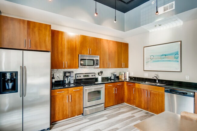 Kitchen/Dining - 3400 Malone Dr