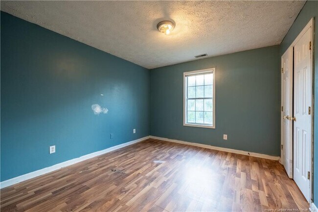 Building Photo - 352 Bubble Creek Ct