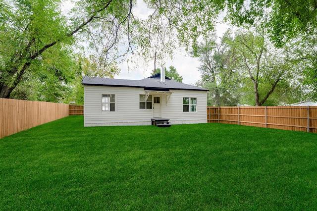 Building Photo - 601 Houston St