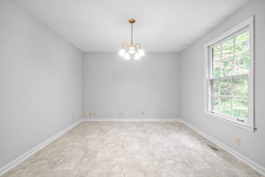 Building Photo - 510 Aspen Dr