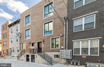 Building Photo - 1123 S 20th St