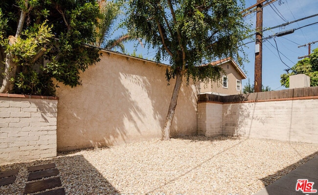 Building Photo - 4274 Elenda St