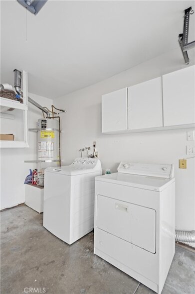 Building Photo - 10832 Huston St