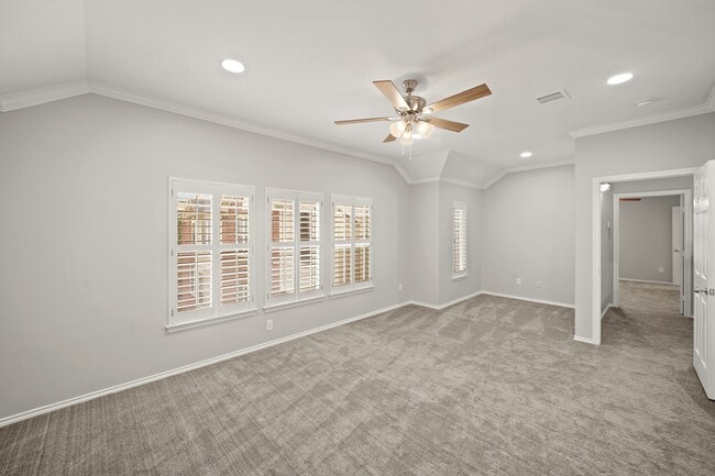 Building Photo - 1014 Rochow St