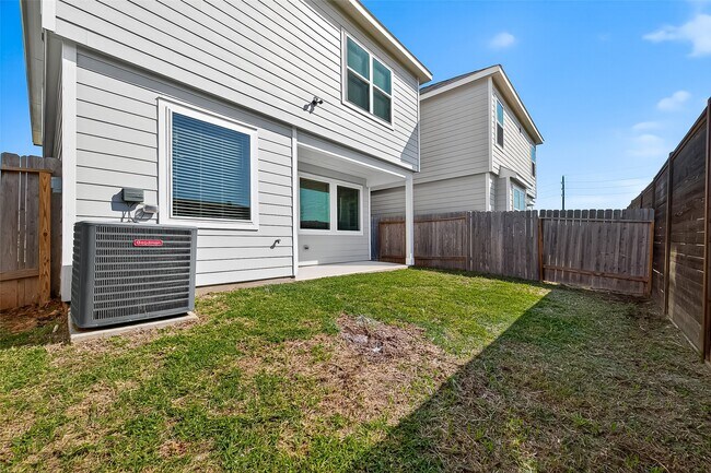 Building Photo - 24811 Goldoni Dr