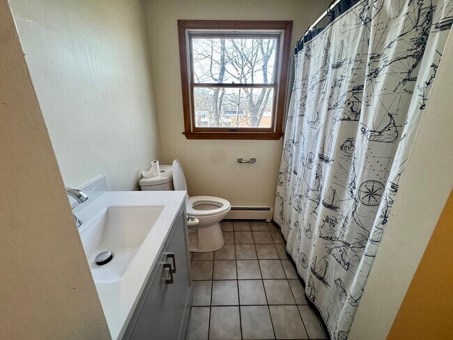 Building Photo - 15 Curlew St