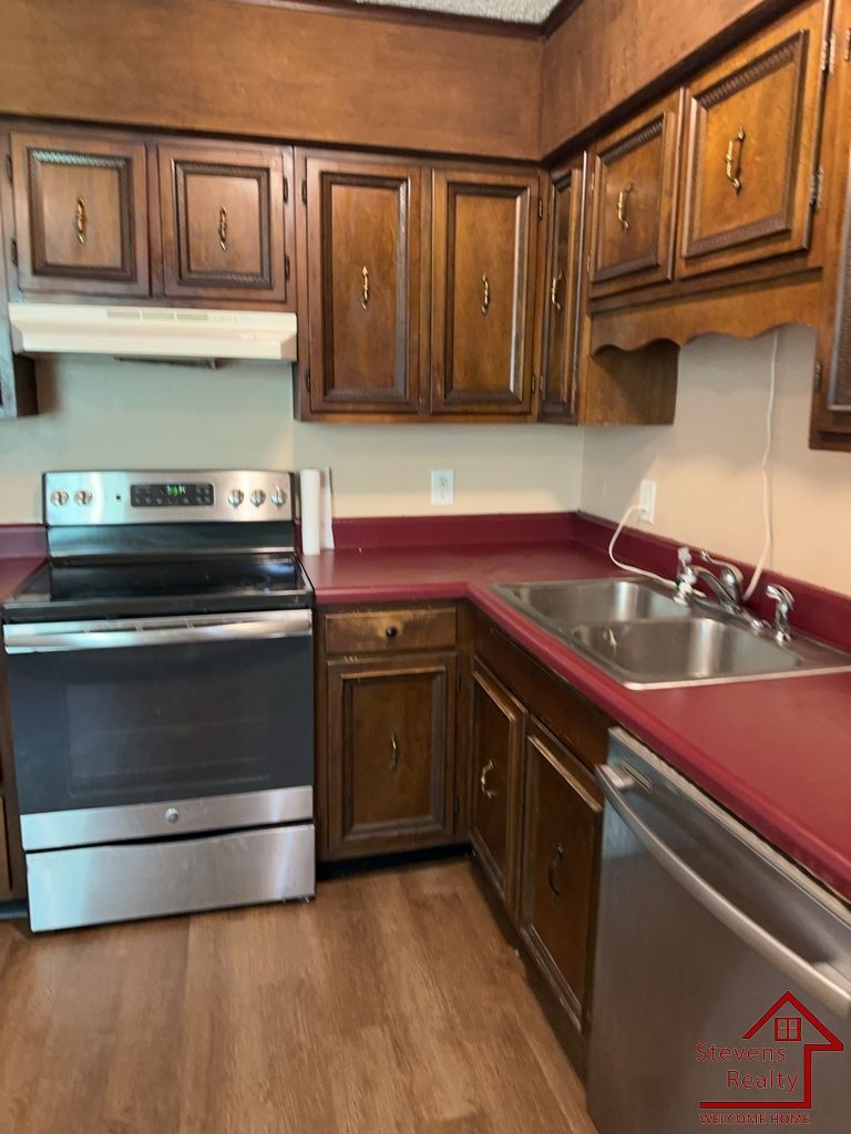 Building Photo - 4705 Metro Park Ln