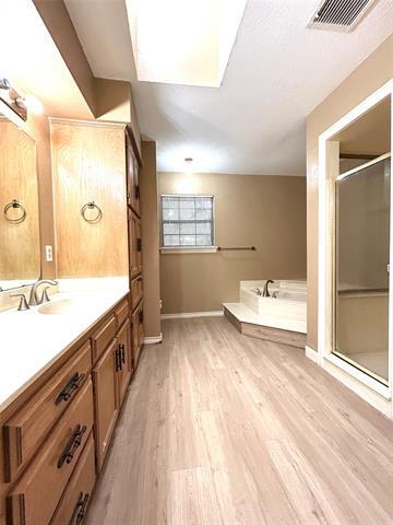 Building Photo - 1605 High Crest Ct