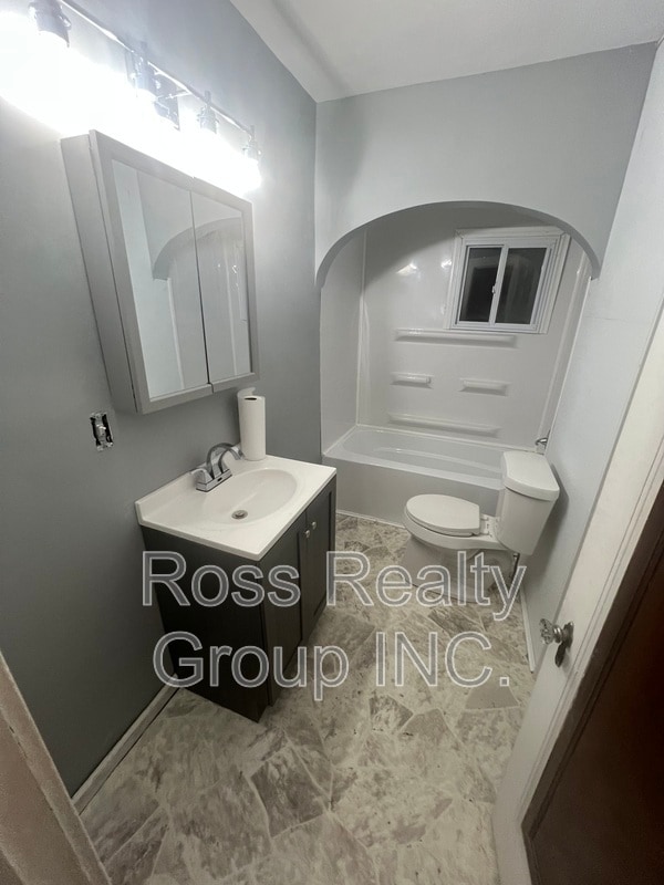 Building Photo - 2006 Wyndhurst Rd