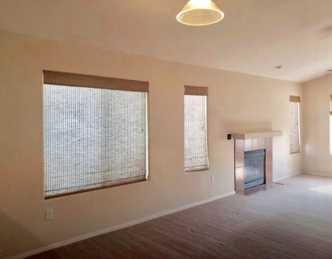 Building Photo - Cute Home in Parkhill Estates