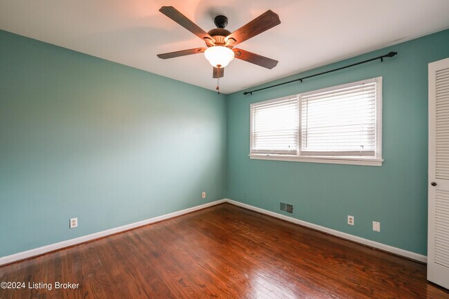 Building Photo - 9903 Welshpool Ct