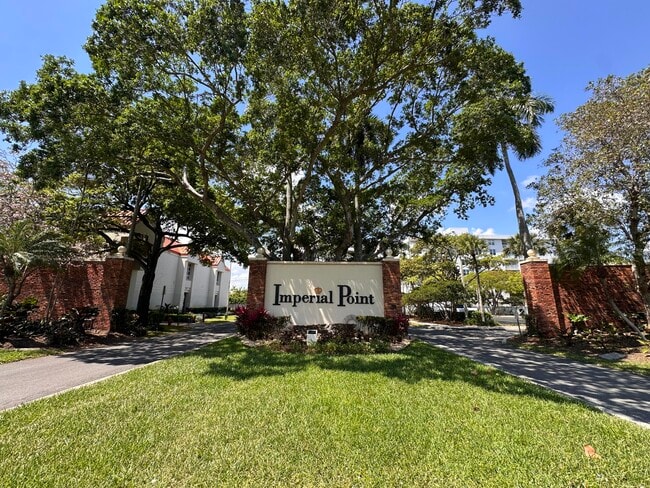 Building Photo - 5800 NE 22nd Way