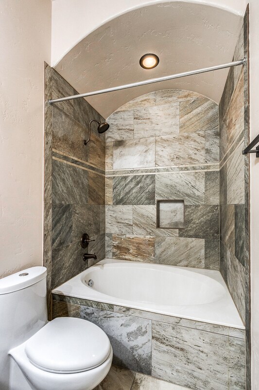 Building Photo - Gorgeous Custom Home on a corner lot in Ventanas - East El Paso!