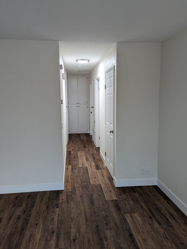 Building Photo - Fully Upgraded 3 Bed/2 Bath Condo - Poway