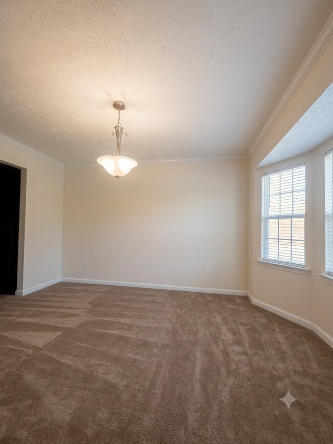 Building Photo - 228 Solomon Dr