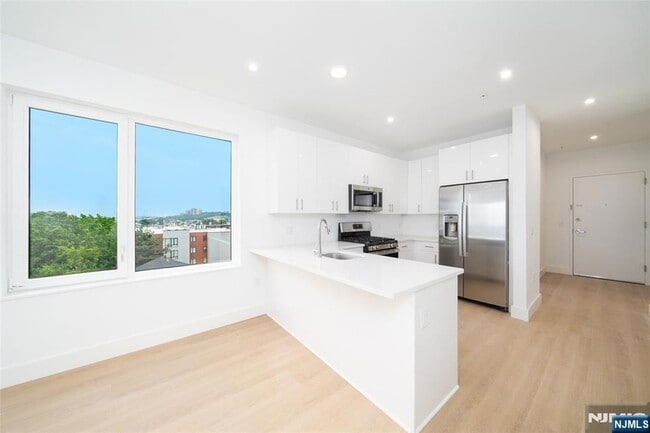 Building Photo - 3309 Liberty Ave