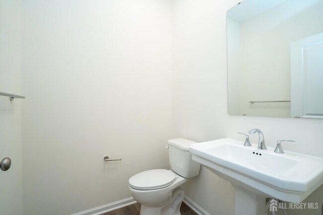 Building Photo - 3403 Jordan Dr