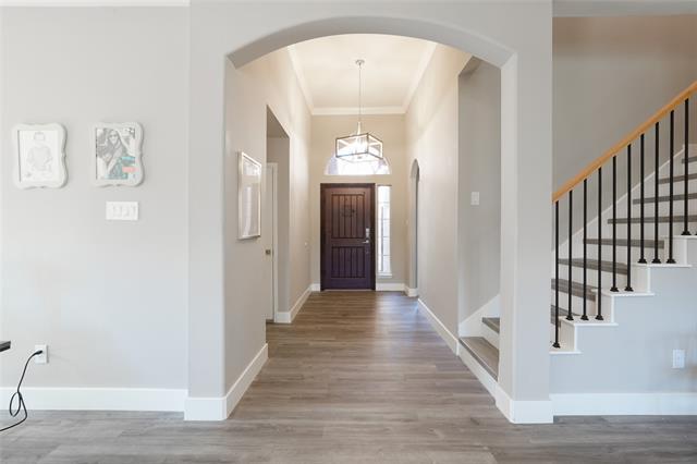 Building Photo - 204 Village Trail