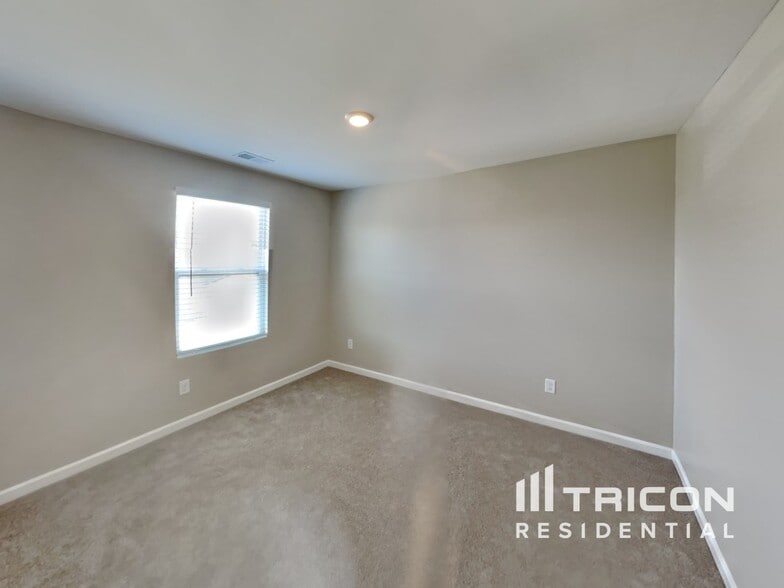 Building Photo - 1507 Ashgrove Pl