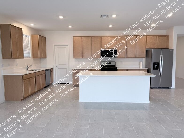 Building Photo - 17175 W Blue Sky Dr