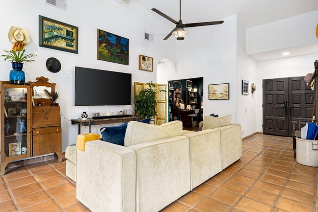 Building Photo - 53845 Avenida Cortez