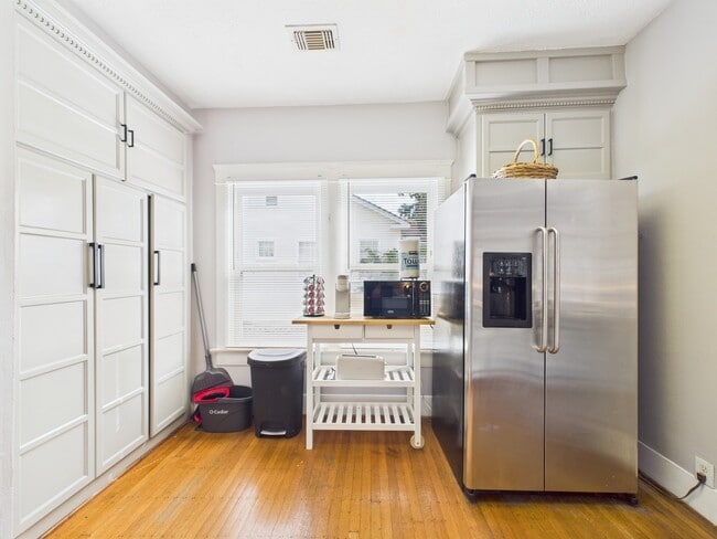 Building Photo - 3613 Audubon Pl