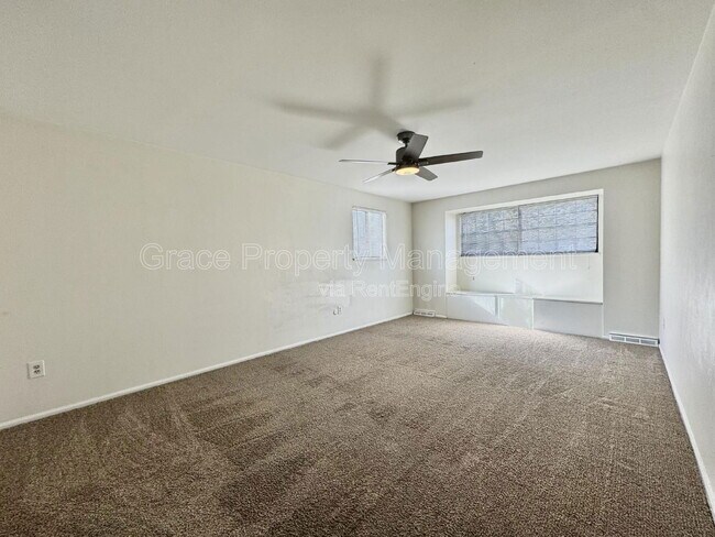 Building Photo - 5728 S Kenton St