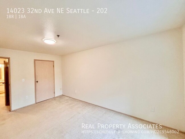 Building Photo - Spacious 1 Bed 1 Bath with In-Unit Washer/...