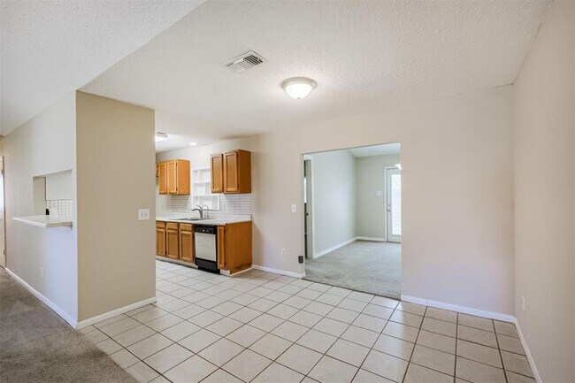 Building Photo - 12326 Flaxen Dr