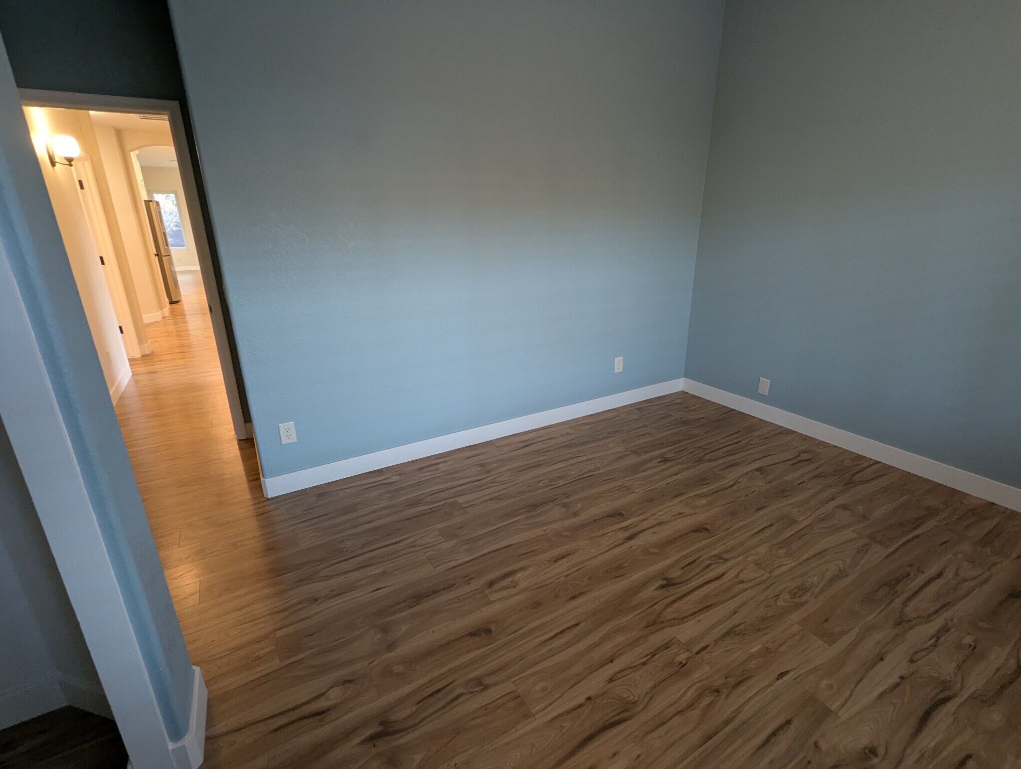 Building Photo - 267 E Smoke Tree Rd