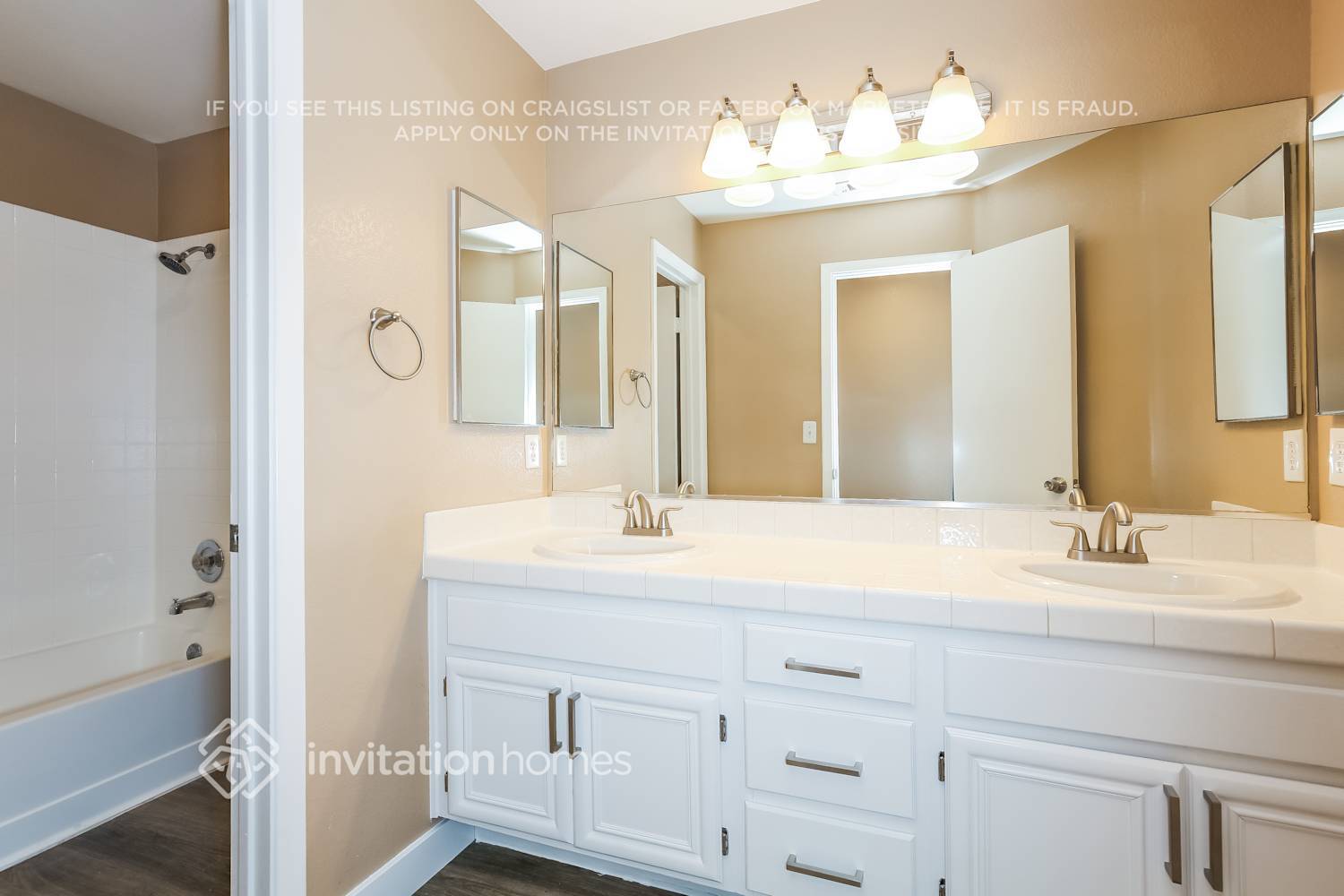 Building Photo - 1581 Ave Fiesta