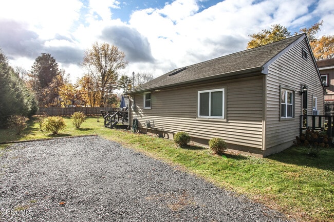 Building Photo - 10 Newark St