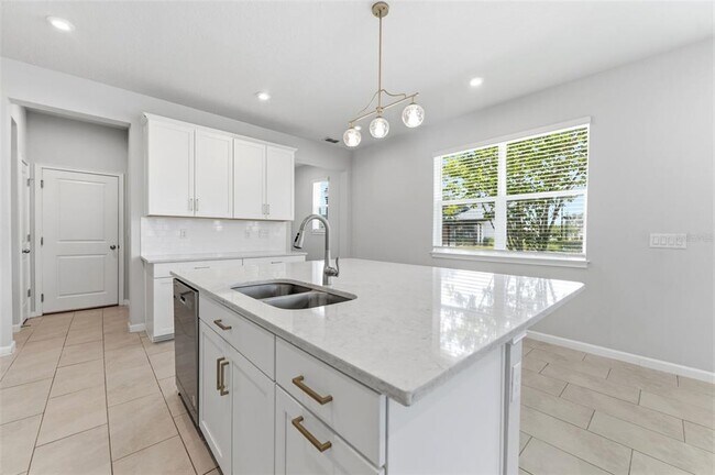 Building Photo - 2587 Everglade Way