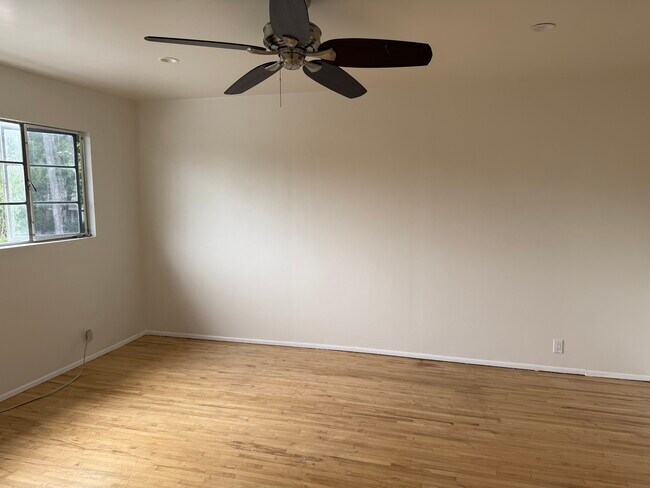 Building Photo - 1801 Fair Oaks Ave