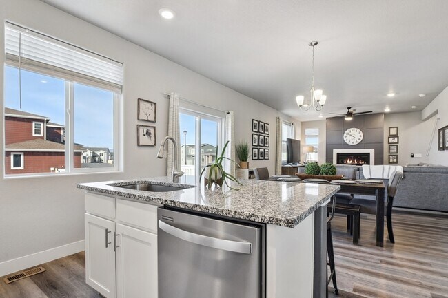 Building Photo - 9870 Hidden Enclave Ct